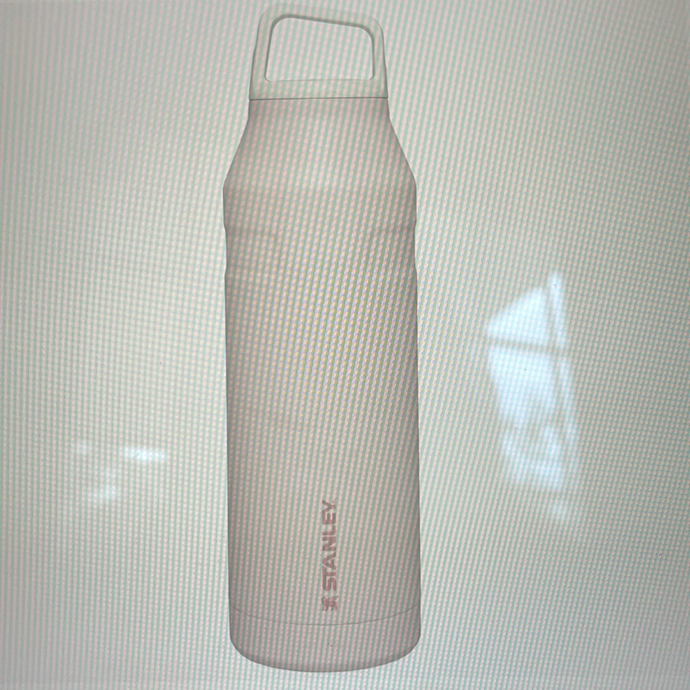 New! Stanley Rose Quartz Glimmer 50 oz. IceFlow Bottle boxed